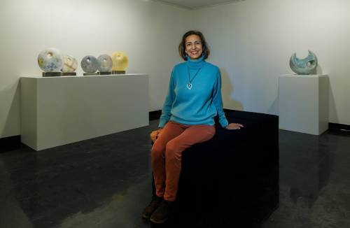 MIKE DEAL / FREE PRESS
                                Toronto artist Heidi McKenzie at Gallery 1C03 with her exhibition, Reclaimed: Indo-Caribbean HerStories.
                                MIKE DEAL / FREE PRESS
                                Heidi McKenzie and artist from Toronto at Gallery 1C03 for her exhibition, Reclaimed: Indo-Caribbean HerStories. It will be running from February 27 to April 25. On the left is, Coinage, which is an abstract depiction of a set of coins strung on a women&rsquo;s necklace, while on the right is, Crescent Moon, a symbol of islamic culture used in Indo-indentured jewerly. Reporter: Jen Zoratti 250226 - Wednesday, February 26, 2025.